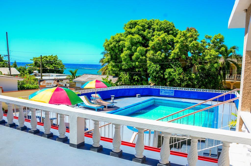 Marine View Hotel Ocho Rios Exteriör bild
